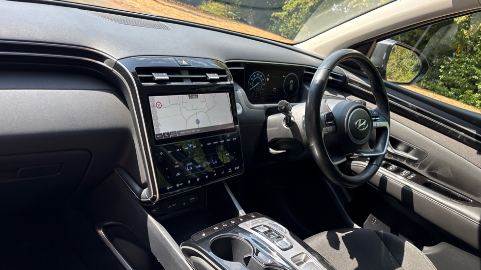 Hyundai TUCSON 1.6 TGDi Hybrid 230 Premium 5dr 2WD Auto Hybrid Estate - Image 9