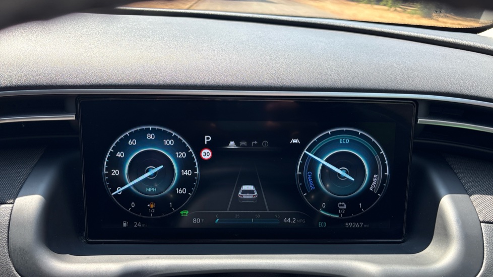 Hyundai TUCSON 1.6 TGDi Hybrid 230 Premium 5dr 2WD Auto Hybrid Estate - Image 18