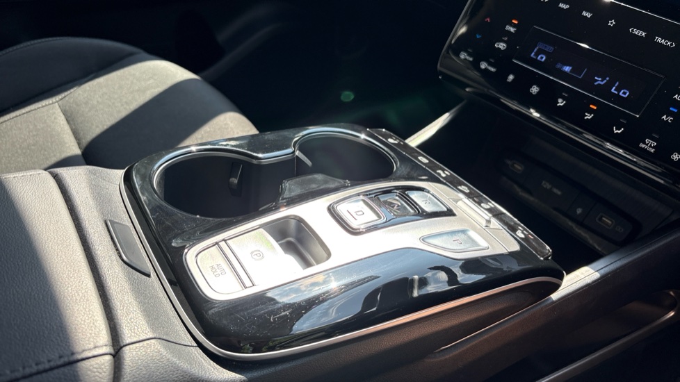 Hyundai TUCSON 1.6 TGDi Hybrid 230 Premium 5dr 2WD Auto Hybrid Estate - Image 36