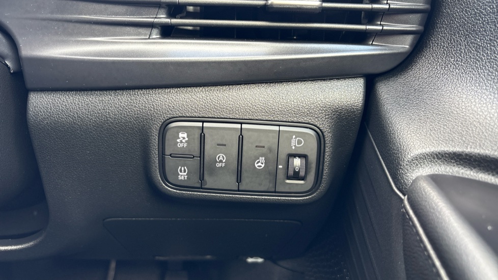 Hyundai i20 1.0T GDi Ultimate 5dr Petrol Hatchback - Image 40