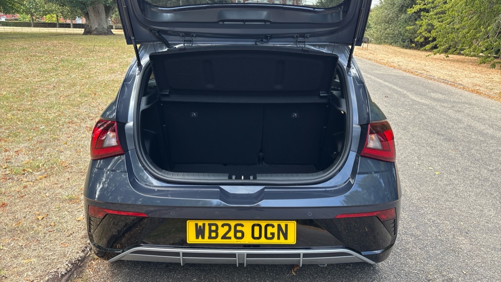 Hyundai i20 1.0T GDi 90 Black Line 5dr Petrol Hatchback - Image 4