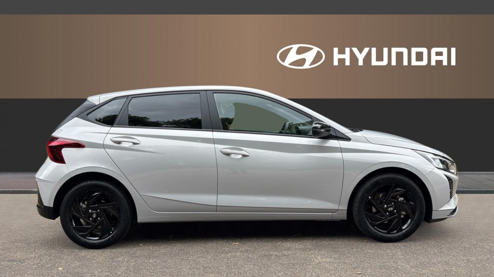 Hyundai i20 1.0T GDi 90 Black Line 5dr Petrol Hatchback - Image 5