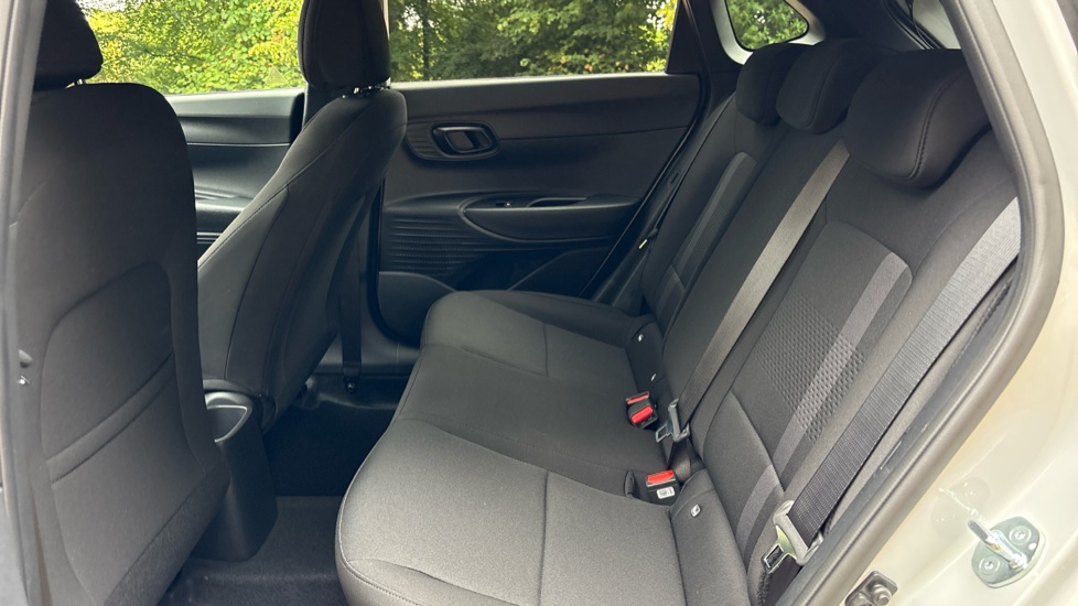 Hyundai i20 1.0T GDi 90 Black Line 5dr Petrol Hatchback - Image 16
