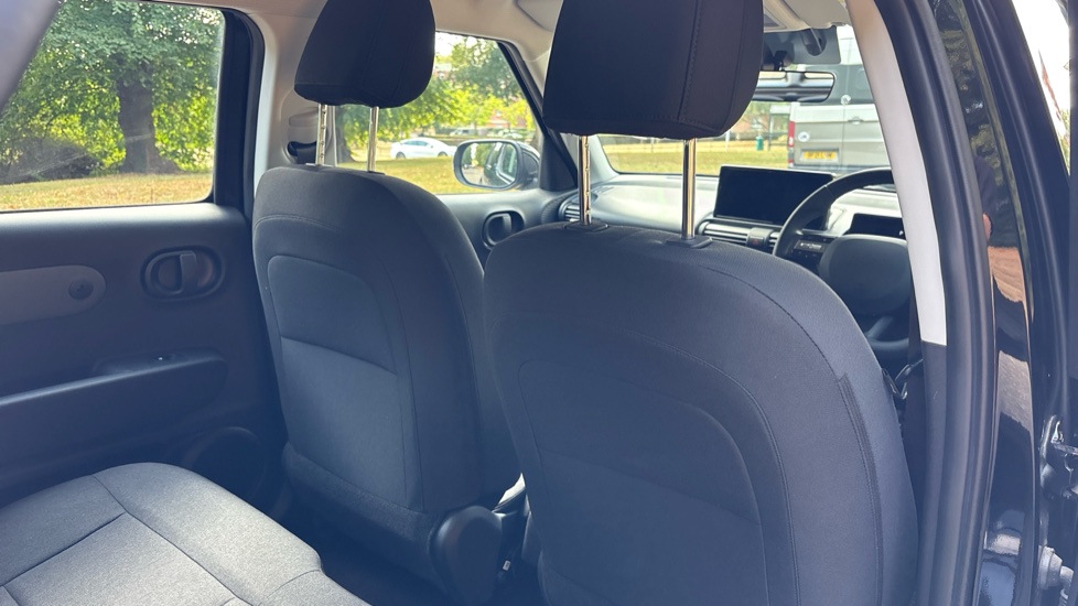 Hyundai INSTER 85kW 01 49kWh 5dr Auto Electric Hatchback - Image 45