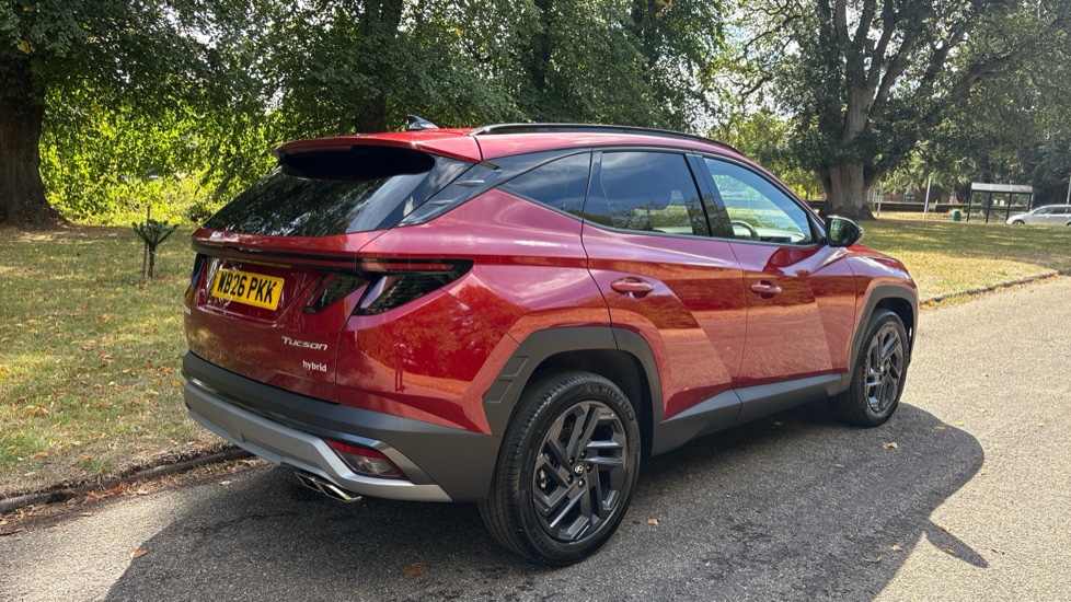 Hyundai TUCSON 1.6T 239 Hybrid Black Line 5dr Auto Hybrid Estate - Image 27