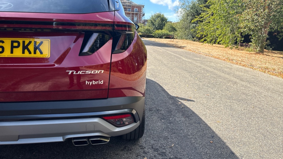 Hyundai TUCSON 1.6T 239 Hybrid Black Line 5dr Auto Hybrid Estate - Image 28