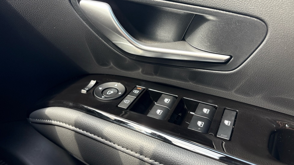 Hyundai TUCSON 1.6T 239 Hybrid Black Line 5dr Auto Hybrid Estate - Image 41