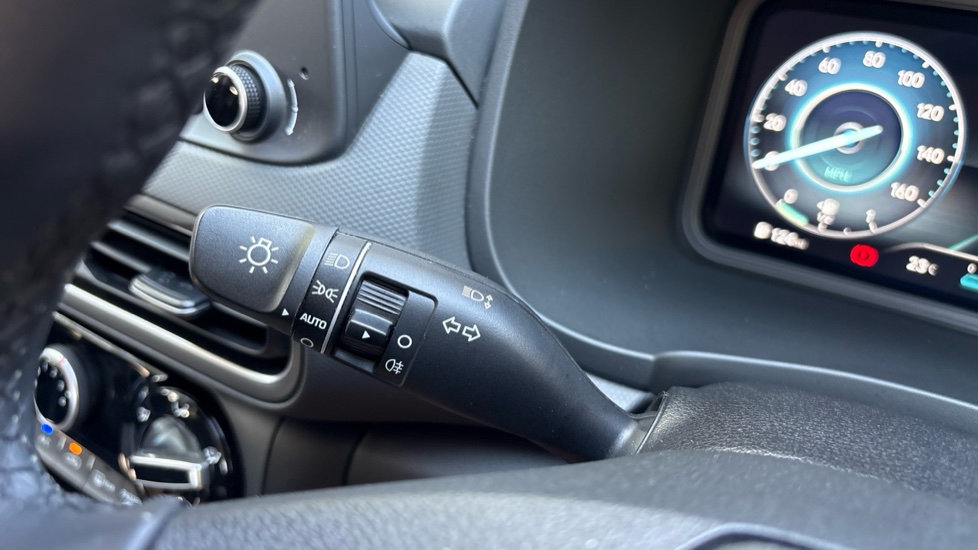 Hyundai KONA 1.0 TGDi 48V MHEV SE Connect 5dr Petrol Hatchback - Image 40