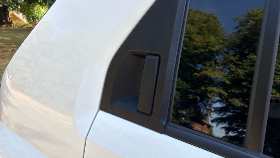 Hyundai INSTER 85kW 02 49kWh 5dr Auto Electric Hatchback - Image 26