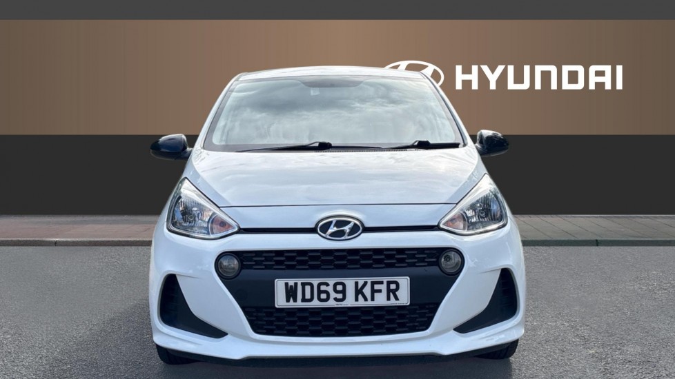 Hyundai i10 1.0 Play 5dr Petrol Hatchback - Image 3