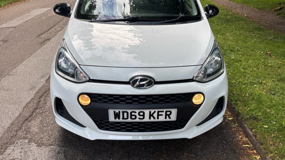 Hyundai i10 1.0 Play 5dr Petrol Hatchback - Image 8