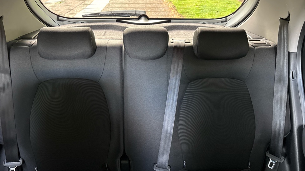 Hyundai i10 1.0 Play 5dr Petrol Hatchback - Image 15