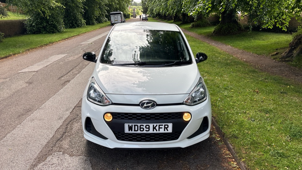 Hyundai i10 1.0 Play 5dr Petrol Hatchback - Image 21