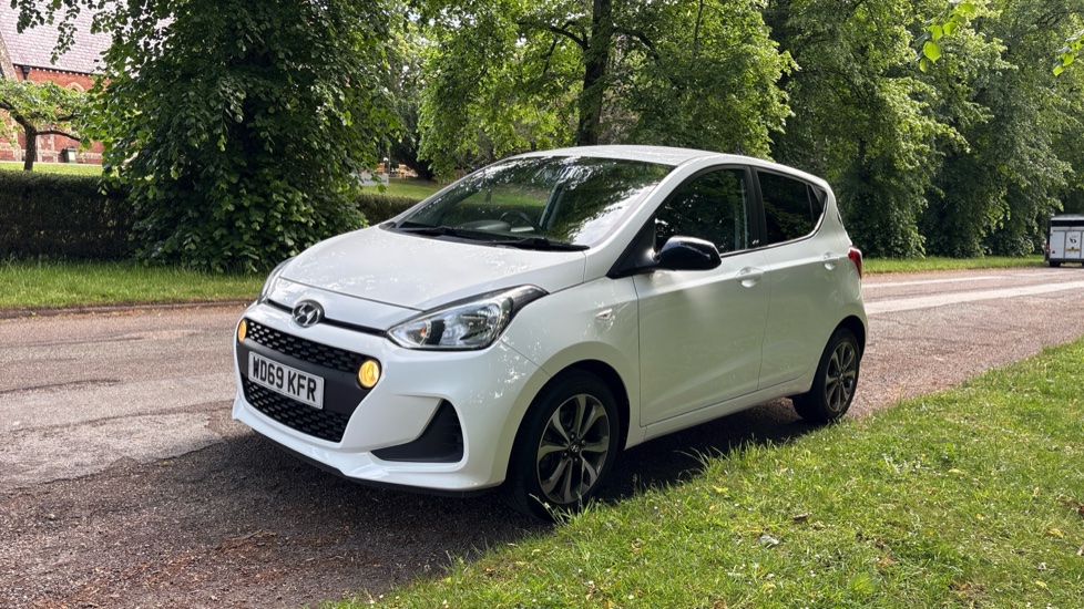 Hyundai i10 1.0 Play 5dr Petrol Hatchback - Image 22