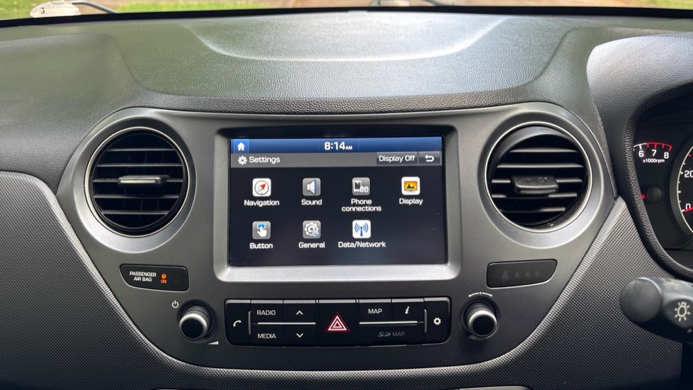 Hyundai i10 1.0 Play 5dr Petrol Hatchback - Image 33
