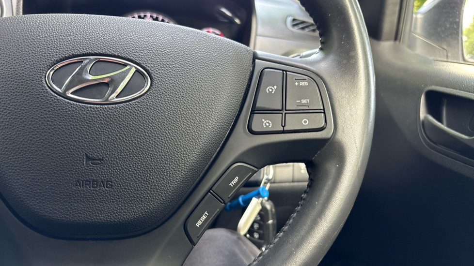 Hyundai i10 1.0 Play 5dr Petrol Hatchback - Image 37