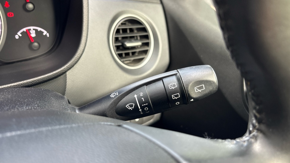 Hyundai i10 1.0 Play 5dr Petrol Hatchback - Image 38