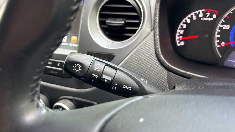 Hyundai i10 1.0 Play 5dr Petrol Hatchback - Image 39