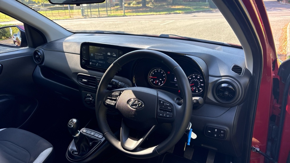Hyundai i10 1.2 MPi SE Connect 5dr Petrol Hatchback - Image 11