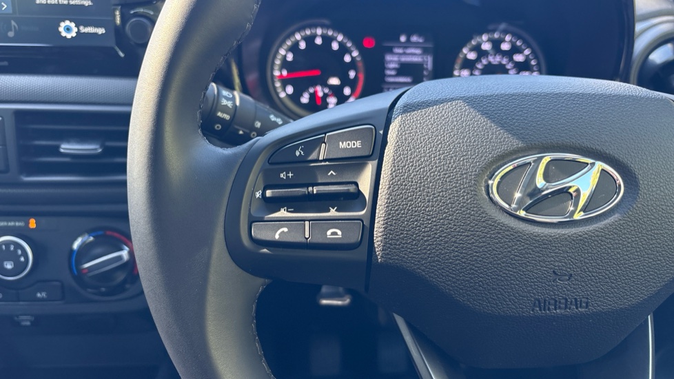 Hyundai i10 1.2 MPi SE Connect 5dr Petrol Hatchback - Image 36