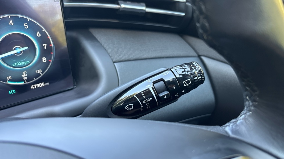 Hyundai TUCSON 1.6 TGDi Premium 5dr 2WD Petrol Estate - Image 40