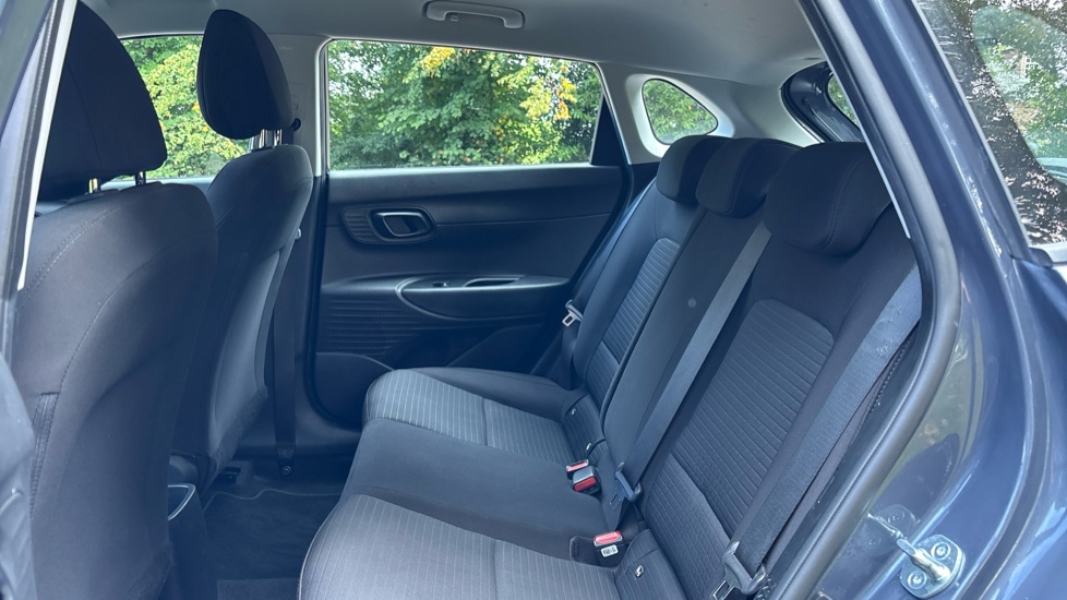 Hyundai i20 1.0T GDi 48V MHD SE Connect 5dr Petrol Hatchback - Image 16
