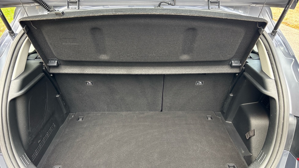 Hyundai i20 1.0T GDi 48V MHD SE Connect 5dr Petrol Hatchback - Image 43
