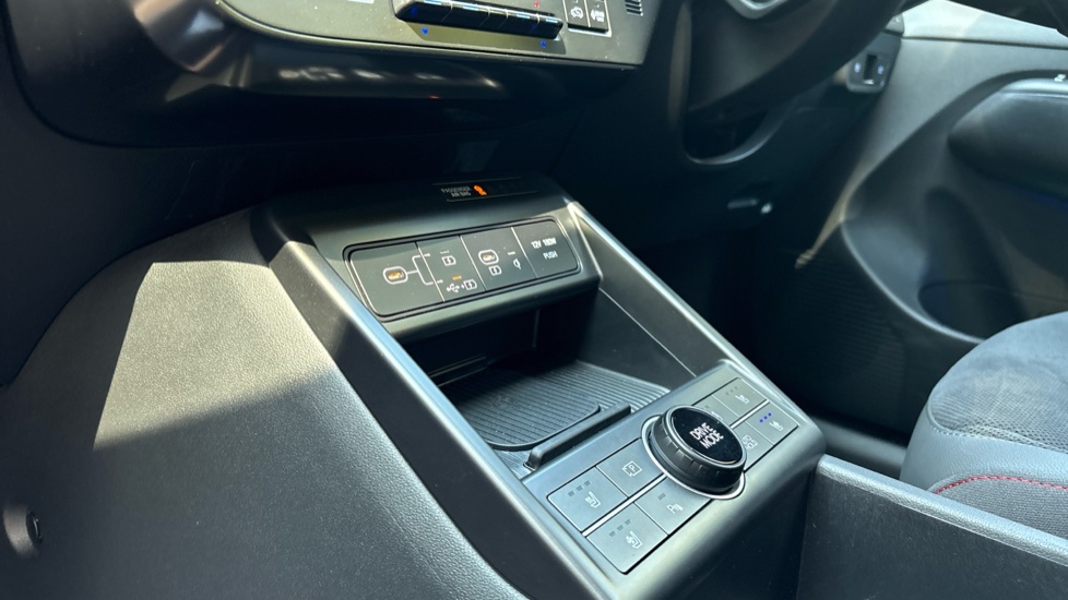 Hyundai KONA 1.6 GDi Hybrid N Line S 5dr DCT Hybrid Hatchback - Image 13