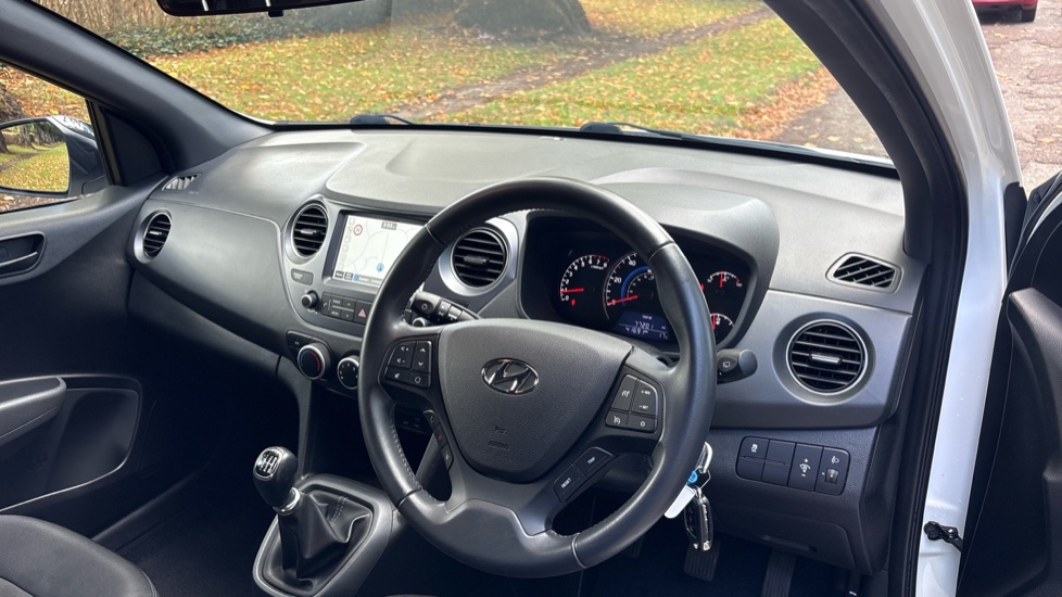 Hyundai i10 1.0 Go SE 5dr Petrol Hatchback - Image 11