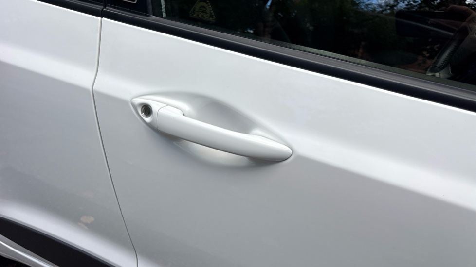 Hyundai i10 1.0 Go SE 5dr Petrol Hatchback - Image 25