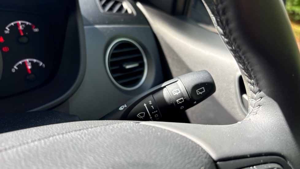 Hyundai i10 1.0 Go SE 5dr Petrol Hatchback - Image 37