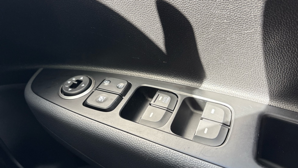 Hyundai i10 1.0 Go SE 5dr Petrol Hatchback - Image 39