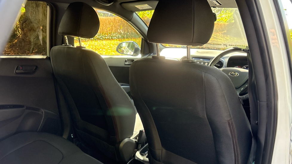 Hyundai i10 1.0 Go SE 5dr Petrol Hatchback - Image 42