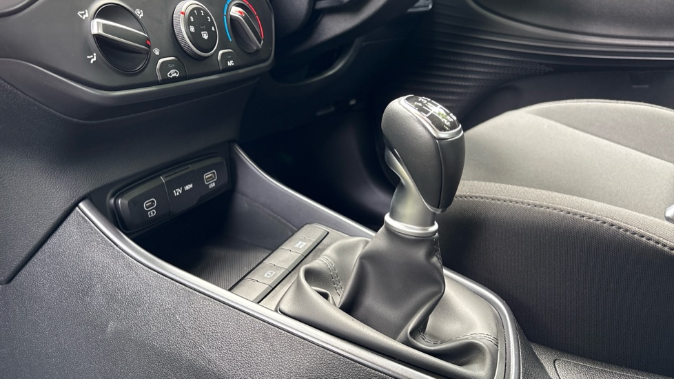 Hyundai i20 1.0T GDi Advance [Nav] 5dr Petrol Hatchback - Image 13