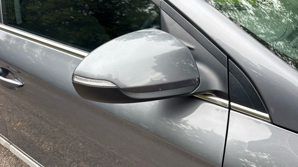 Hyundai IONIQ 1.6 GDi Hybrid 1st Edition 5dr DCT Hybrid Hatchback - Image 25