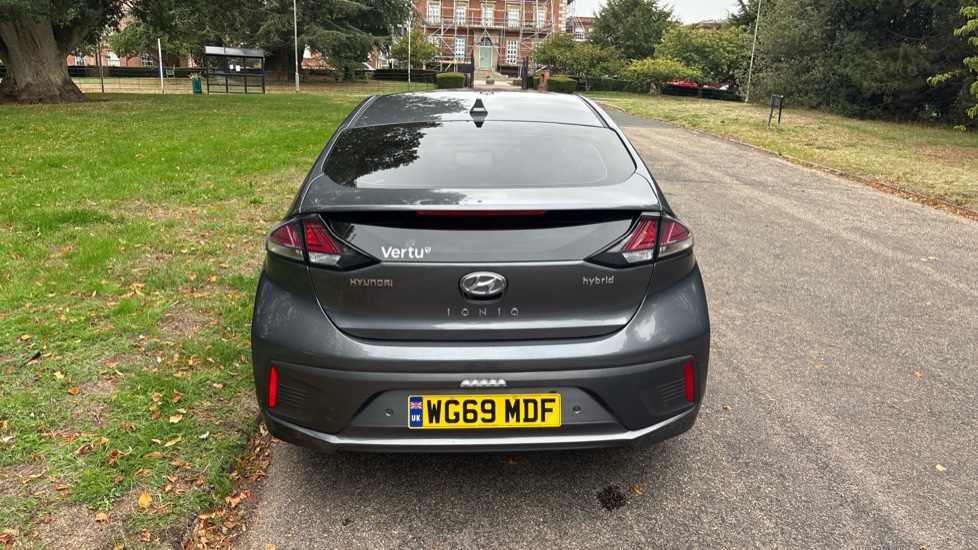 Hyundai IONIQ 1.6 GDi Hybrid 1st Edition 5dr DCT Hybrid Hatchback - Image 27