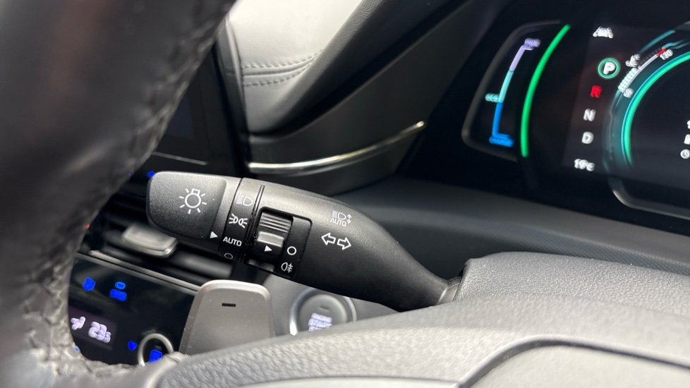 Hyundai IONIQ 1.6 GDi Hybrid 1st Edition 5dr DCT Hybrid Hatchback - Image 40