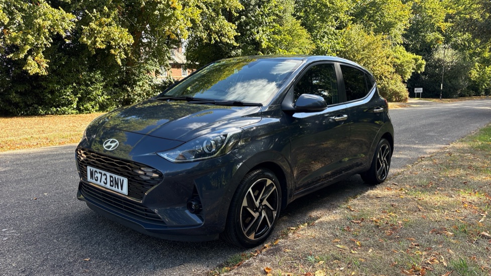 Hyundai i10 1.2 MPi Premium 5dr Petrol Hatchback - Image 22