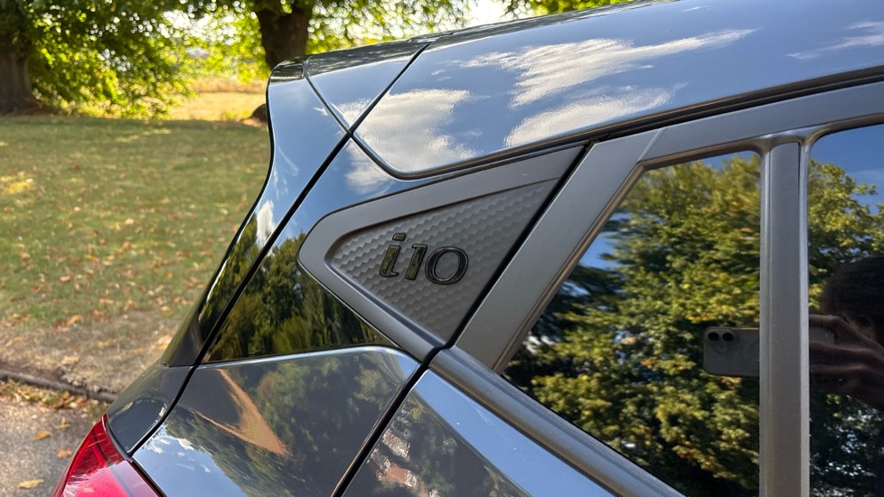 Hyundai i10 1.2 MPi Premium 5dr Petrol Hatchback - Image 26