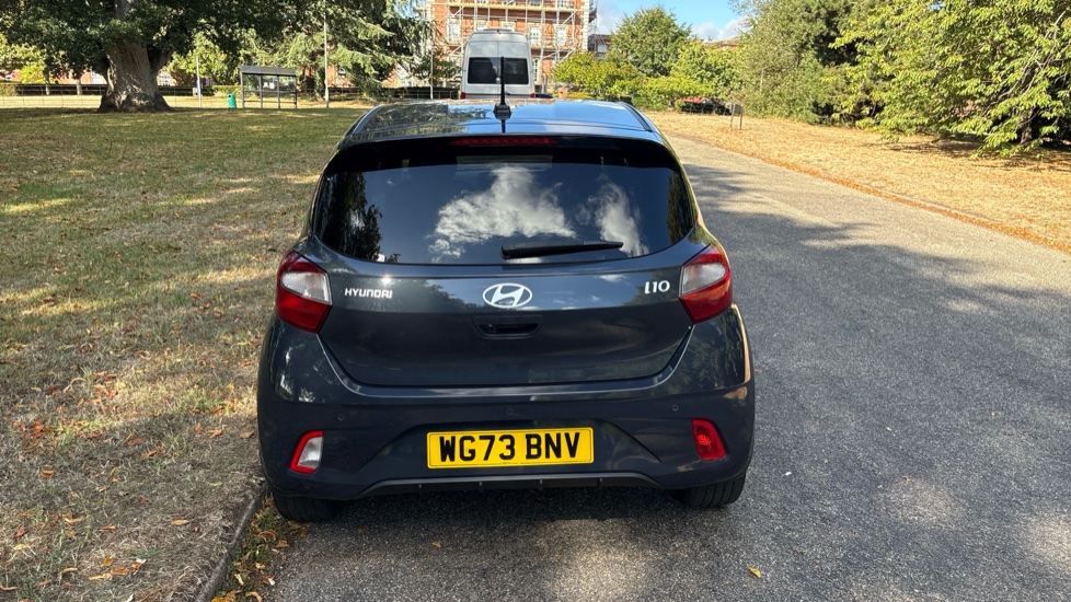 Hyundai i10 1.2 MPi Premium 5dr Petrol Hatchback - Image 27