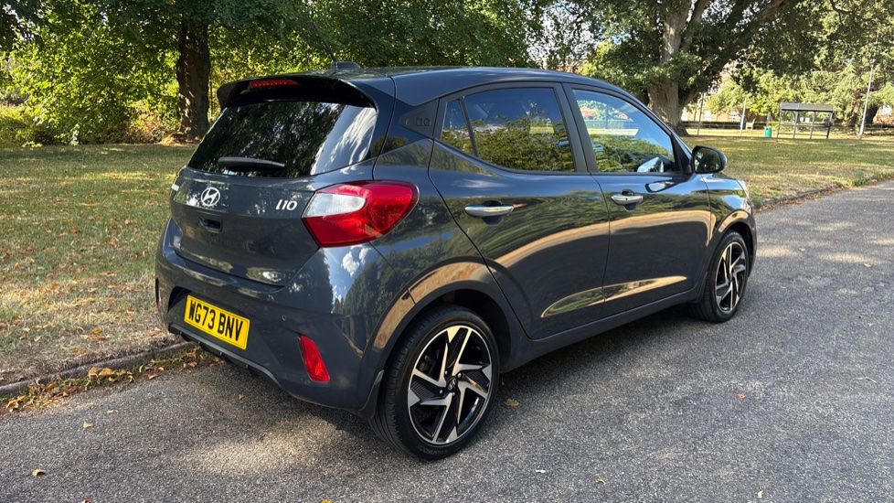 Hyundai i10 1.2 MPi Premium 5dr Petrol Hatchback - Image 28