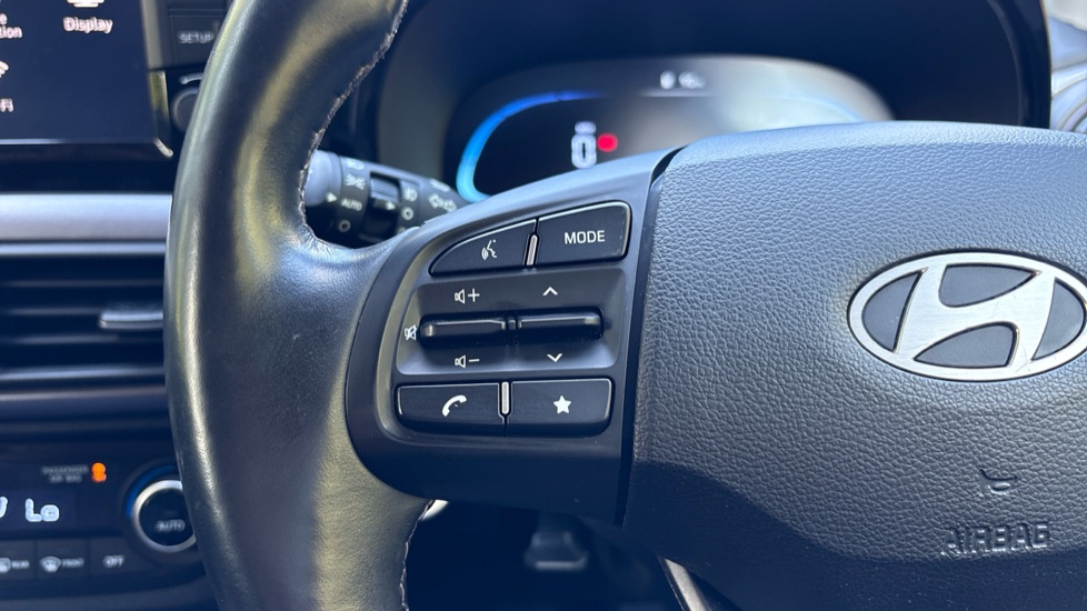 Hyundai i10 1.2 MPi Premium 5dr Petrol Hatchback - Image 36