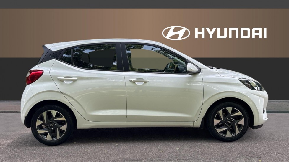 Hyundai i10 1.0 Advance 5dr Petrol Hatchback - Image 5