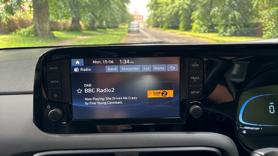 Hyundai i10 1.0 Advance 5dr Petrol Hatchback - Image 12