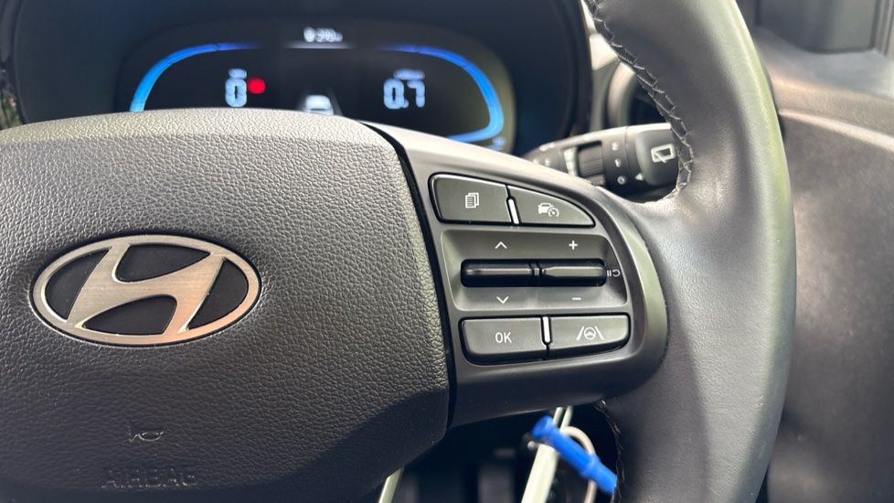 Hyundai i10 1.0 Advance 5dr Petrol Hatchback - Image 37