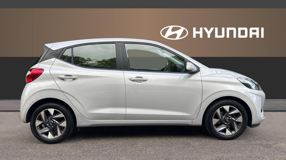 Hyundai i10 1.0 [63] Advance 5dr [Nav] Petrol Hatchback - Image 5