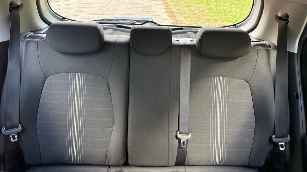 Hyundai i10 1.0 [63] Advance 5dr [Nav] Petrol Hatchback - Image 15