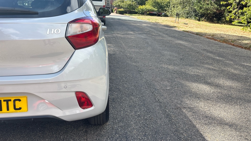 Hyundai i10 1.0 [63] Advance 5dr [Nav] Petrol Hatchback - Image 29