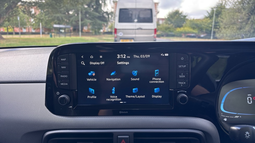 Hyundai i10 1.0 [63] Advance 5dr [Nav] Petrol Hatchback - Image 34