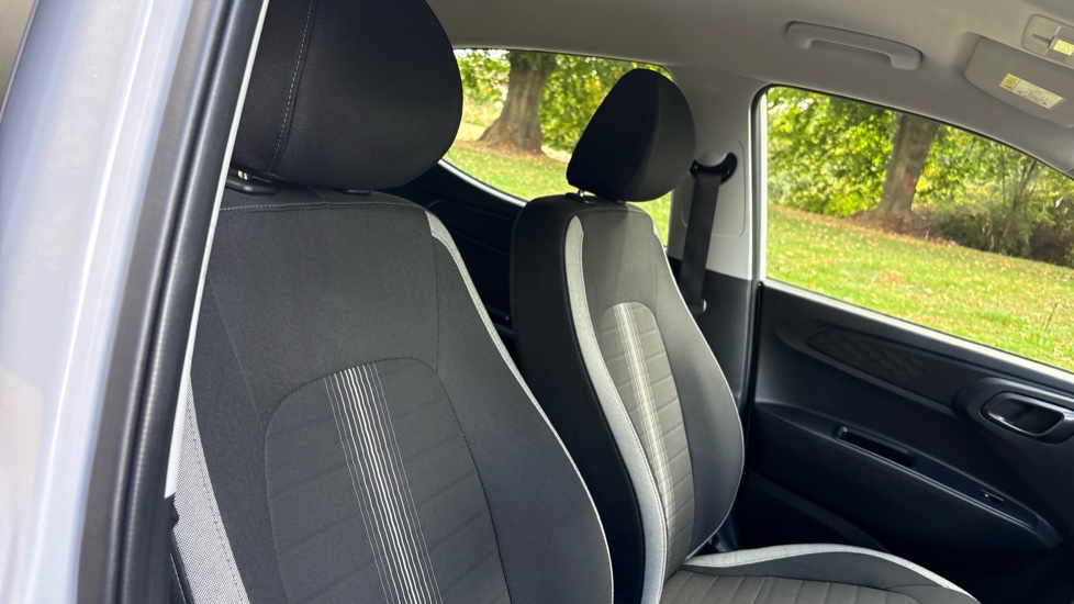 Hyundai i10 1.0 [63] Advance 5dr [Nav] Petrol Hatchback - Image 43